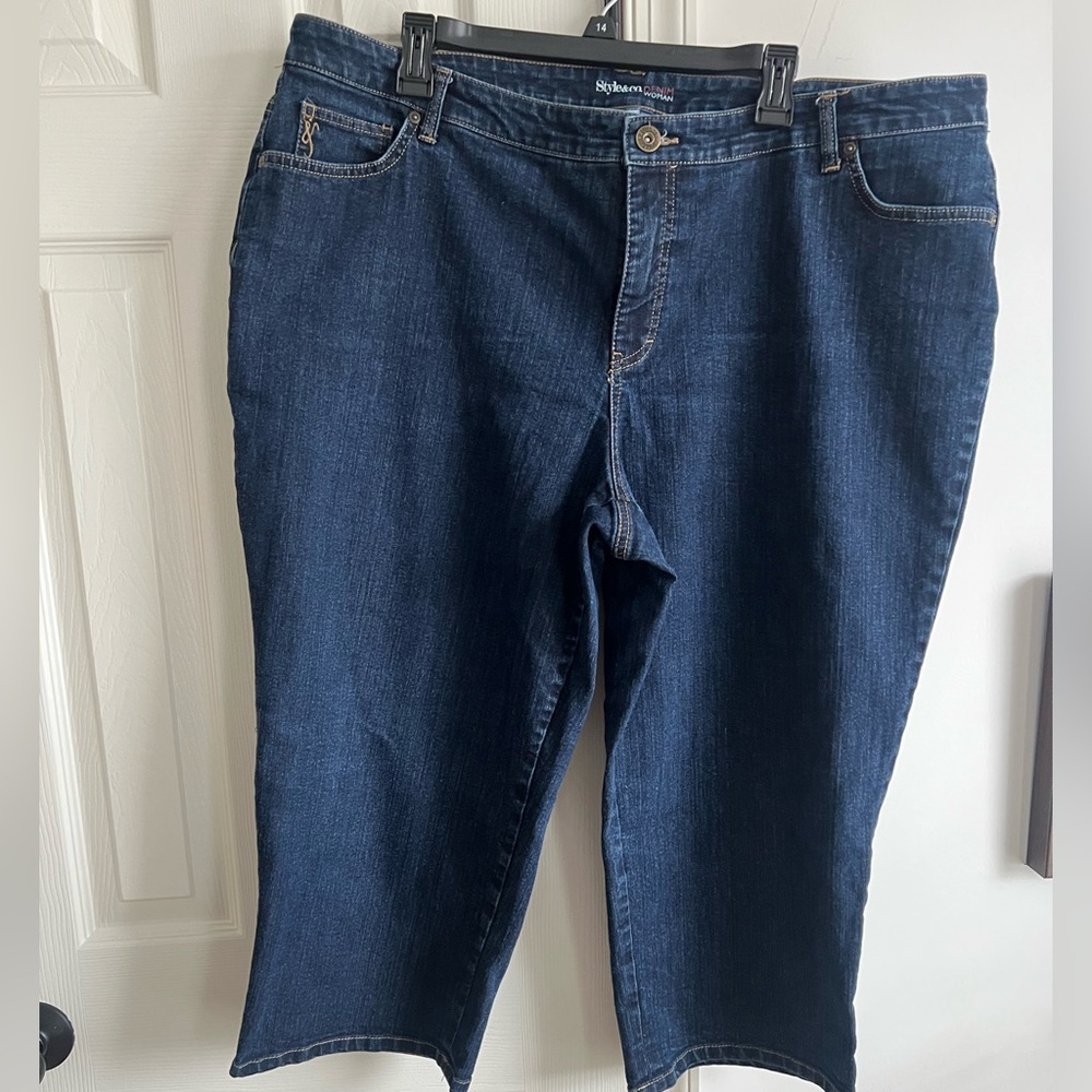 Style & co Women's Blue Jean Capri 20W